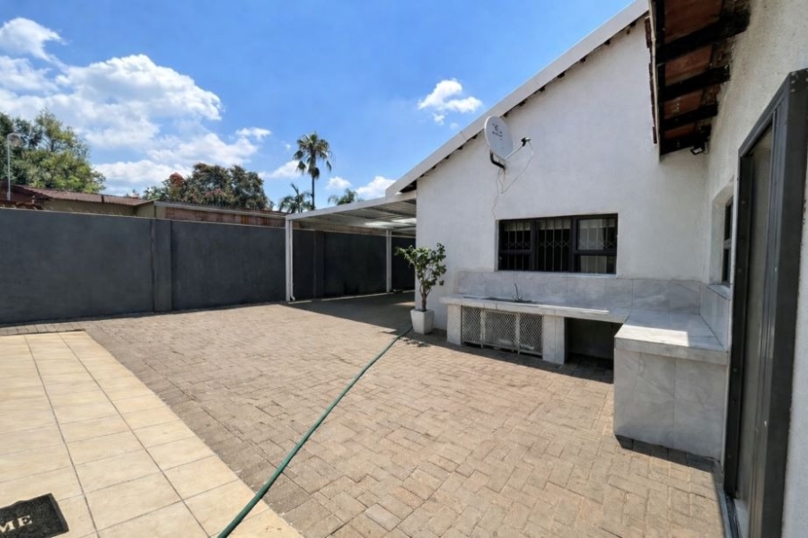 4 Bedroom Property for Sale in Oos Einde North West